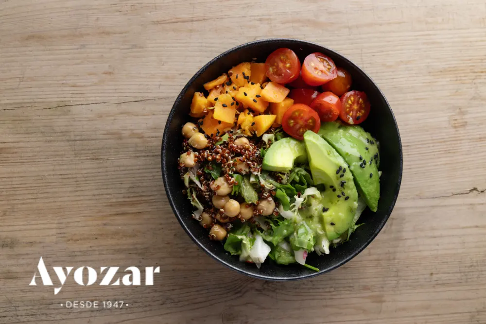Poke bowl mediterráneo